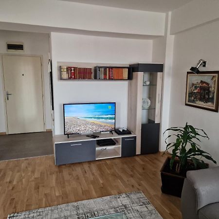 Fabulous Family Apartment, Beverly Hills Mall Area Skopje Exterior photo